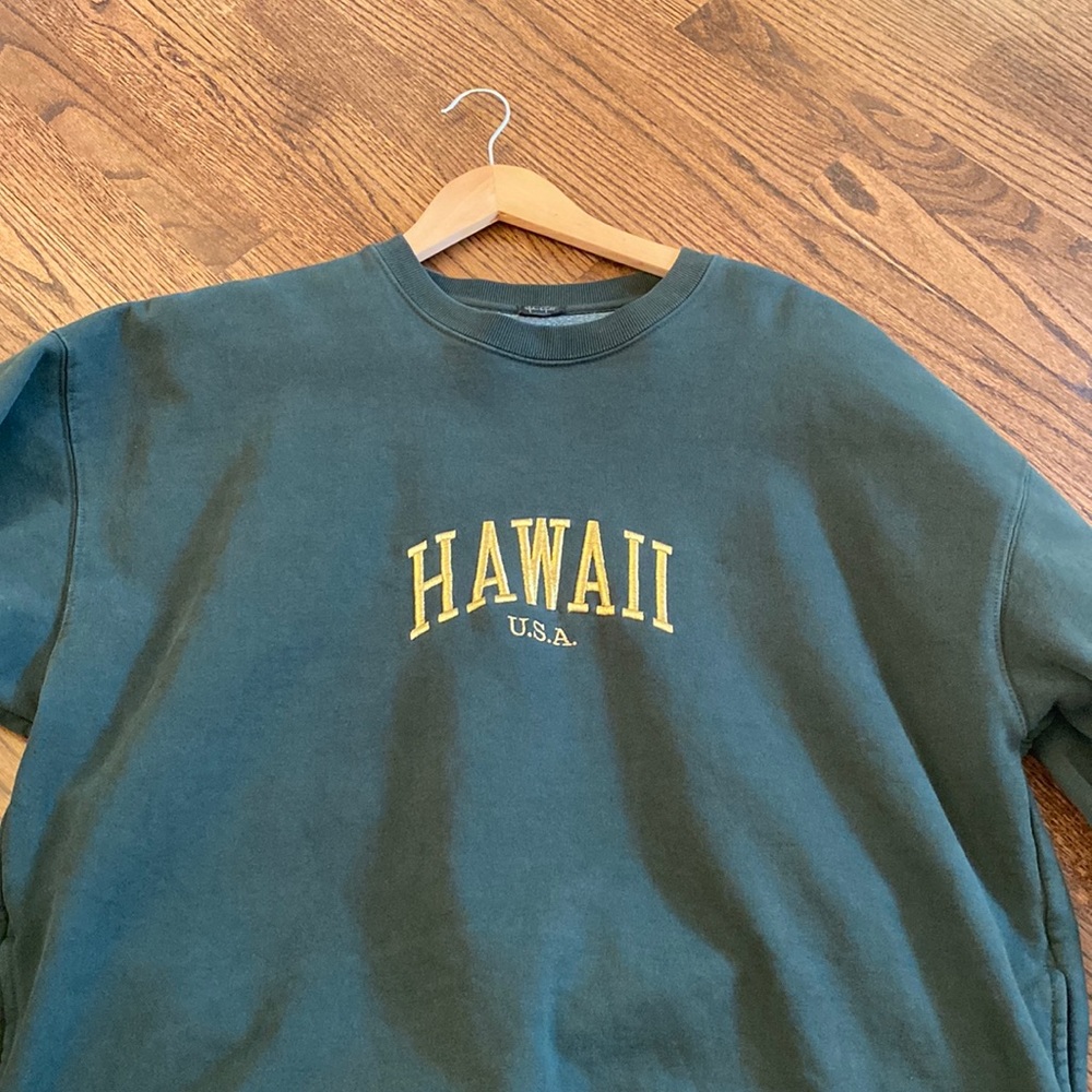 Brandy Melville Hawaii Crew Neck